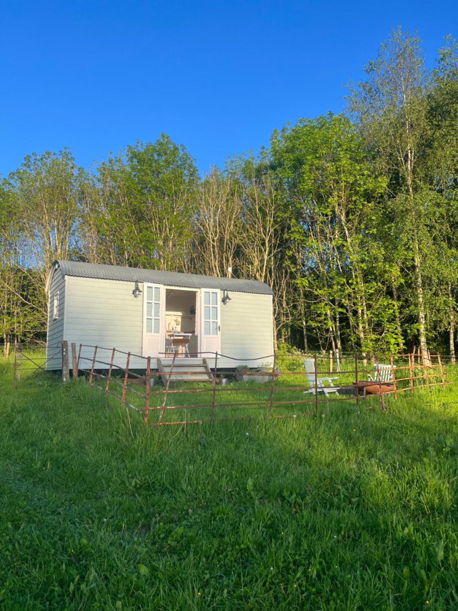 Maddoc's Hut - Herefordshire * Hereford